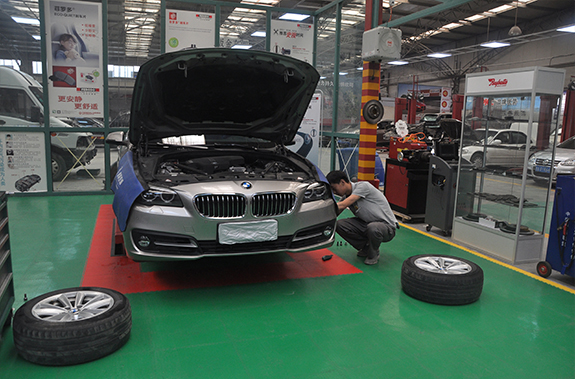 宝马球鞋清洁施工