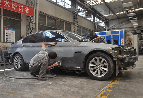 宝马足球夏令营